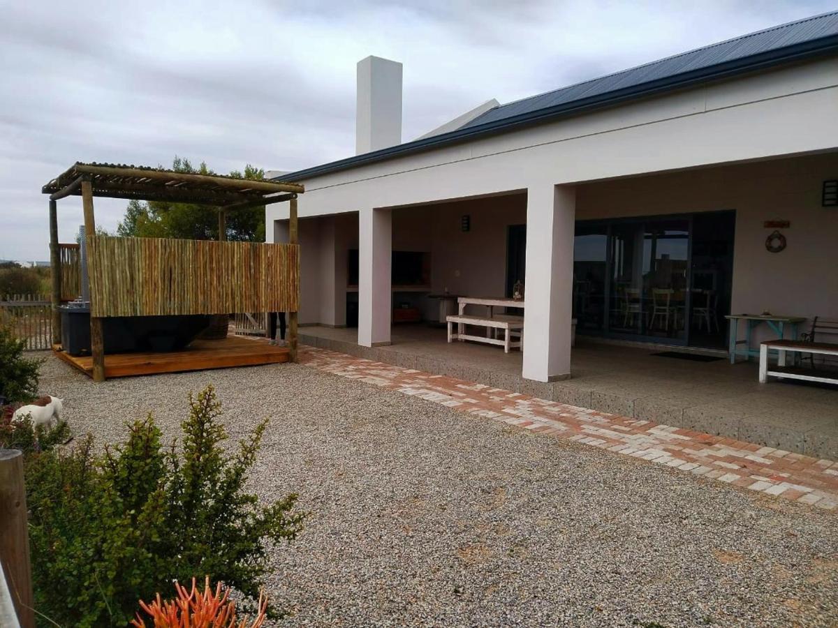 Camelot Cottages Langebaan Exterior foto