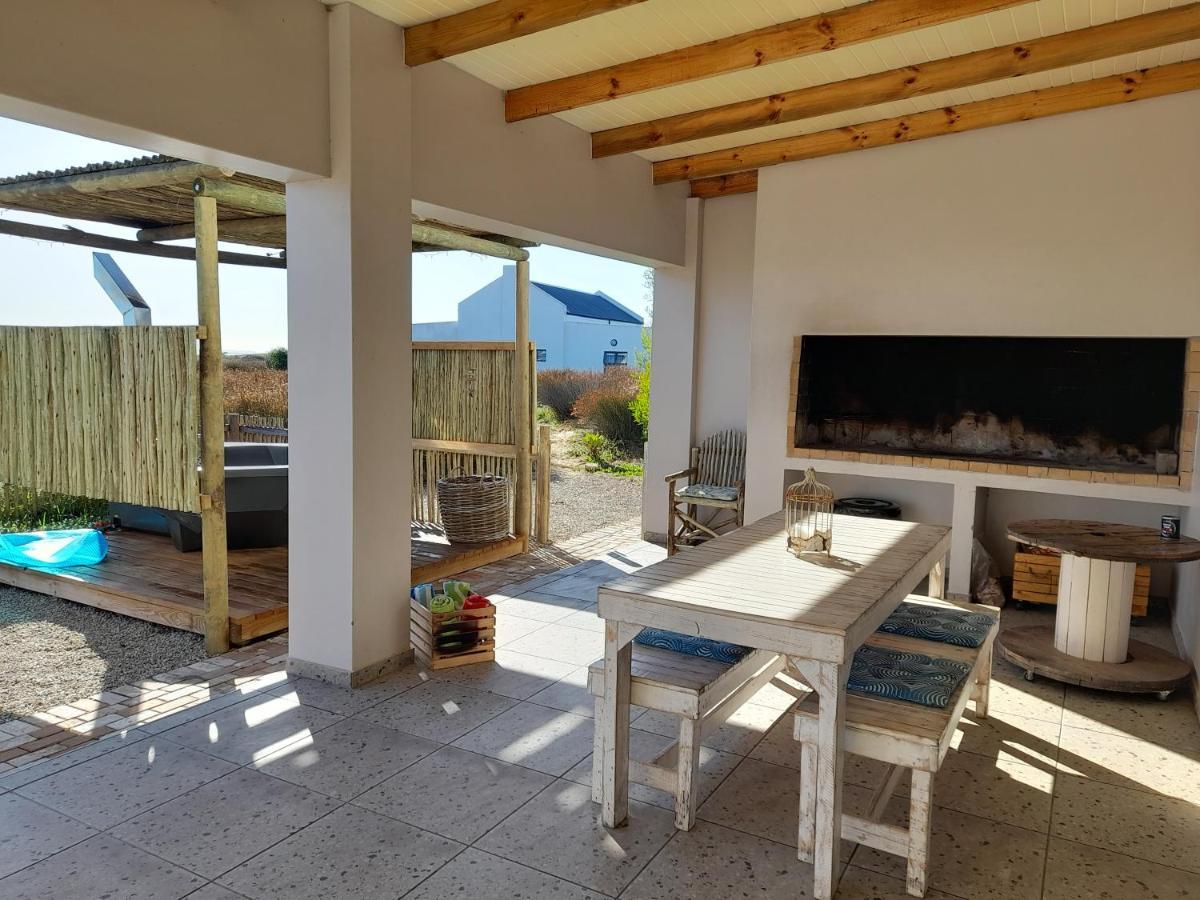 Camelot Cottages Langebaan Exterior foto